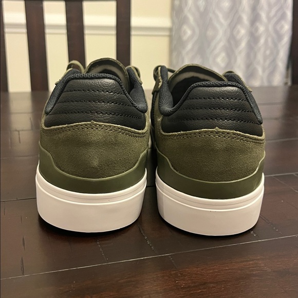 Adidas Busenitz Vulc II Shoes Sneakers new JQ1027 green Mens Size 9.5 - Picture 9 of 13